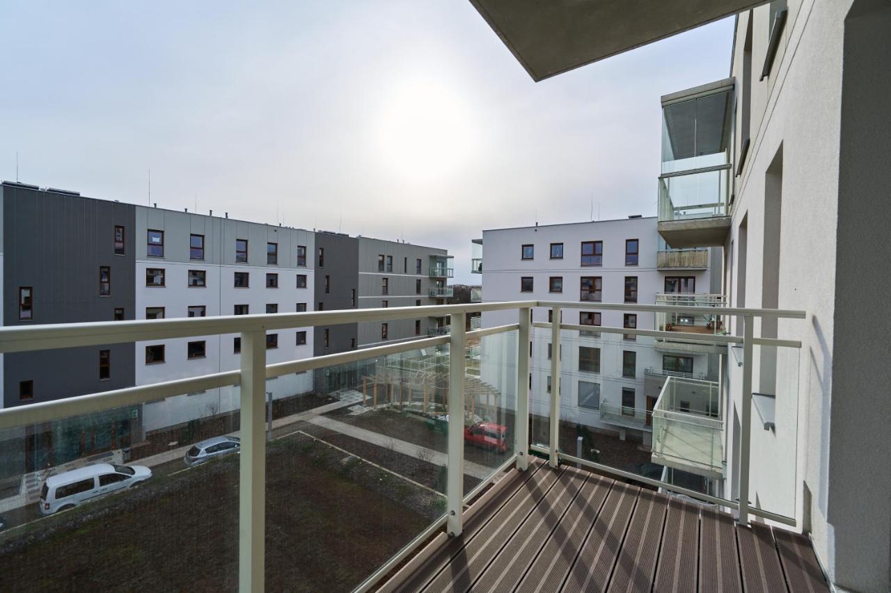 Apartment Wichrowa With Free Garage Wroclaw By Noclegi Renters エクステリア 写真