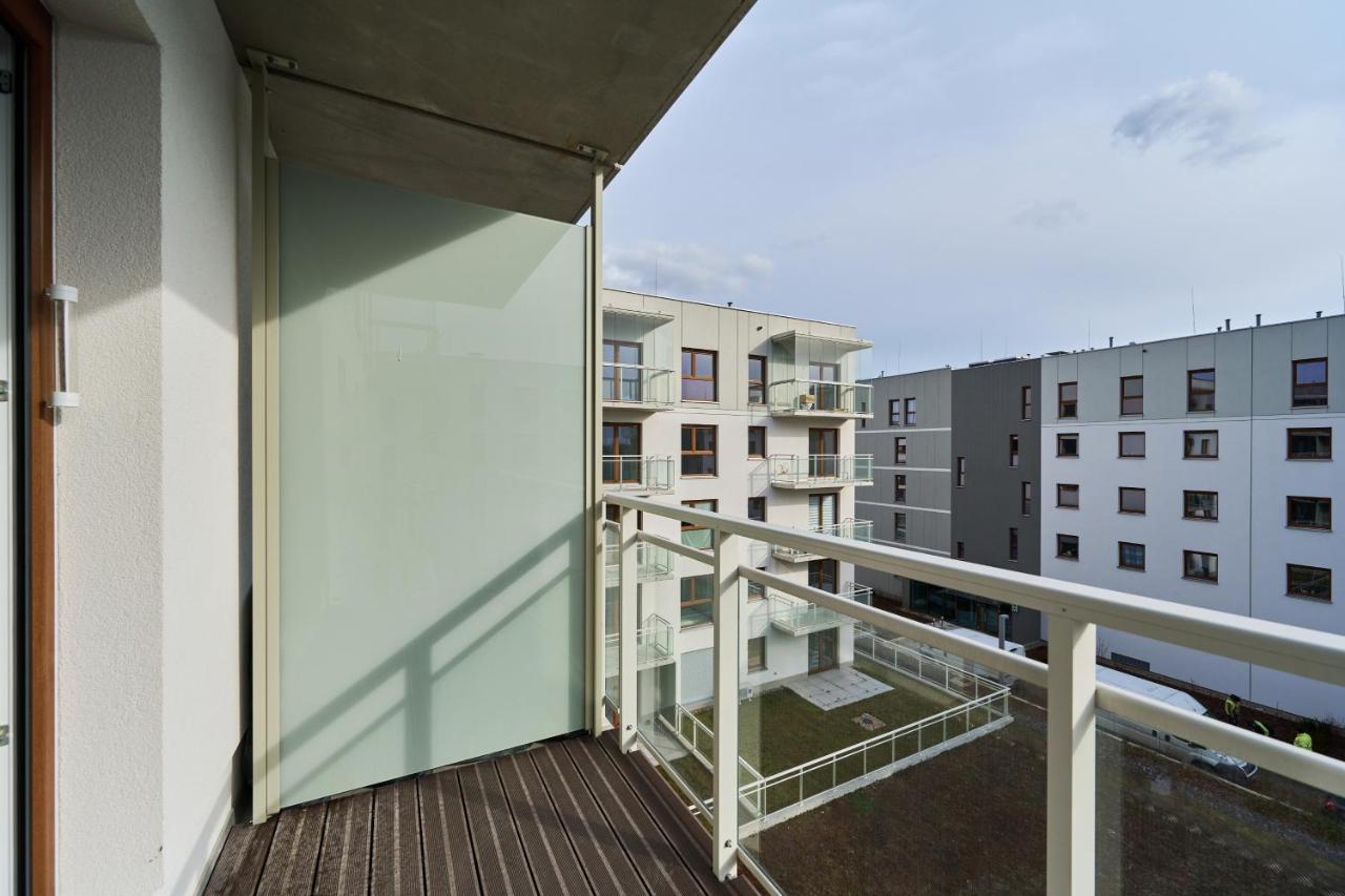 Apartment Wichrowa With Free Garage Wroclaw By Noclegi Renters エクステリア 写真