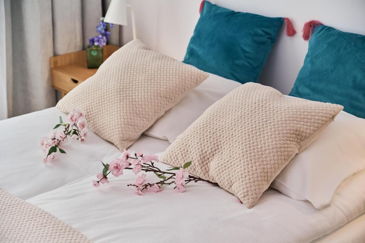 Apartment Wichrowa With Free Garage Wroclaw By Noclegi Renters エクステリア 写真